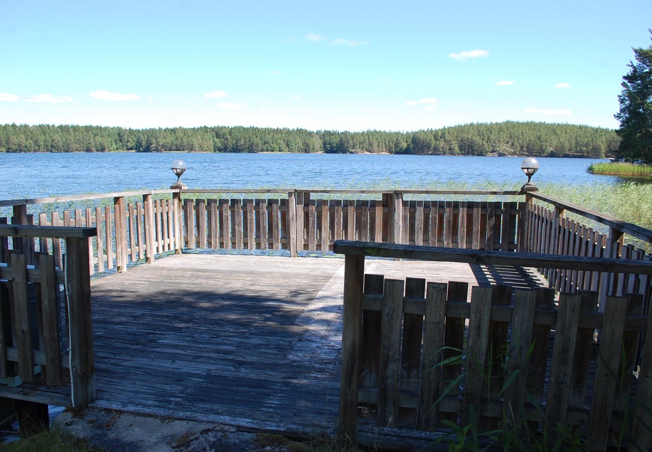 House in Tranås - Luxury holiday for multiple families – 2 vacation homes right by Lake Sommen
