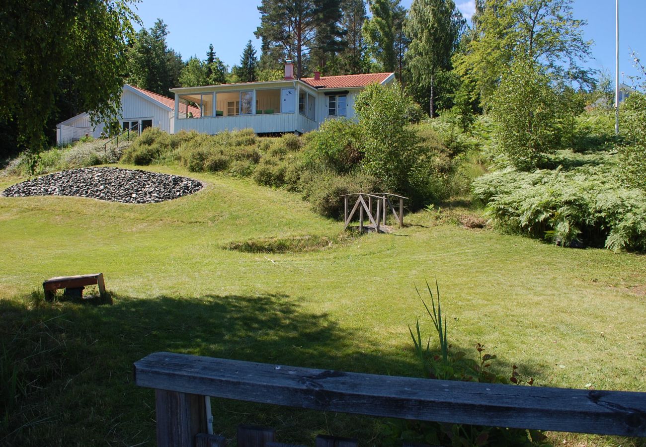 House in Tranås - Luxury holiday for multiple families – 2 vacation homes right by Lake Sommen