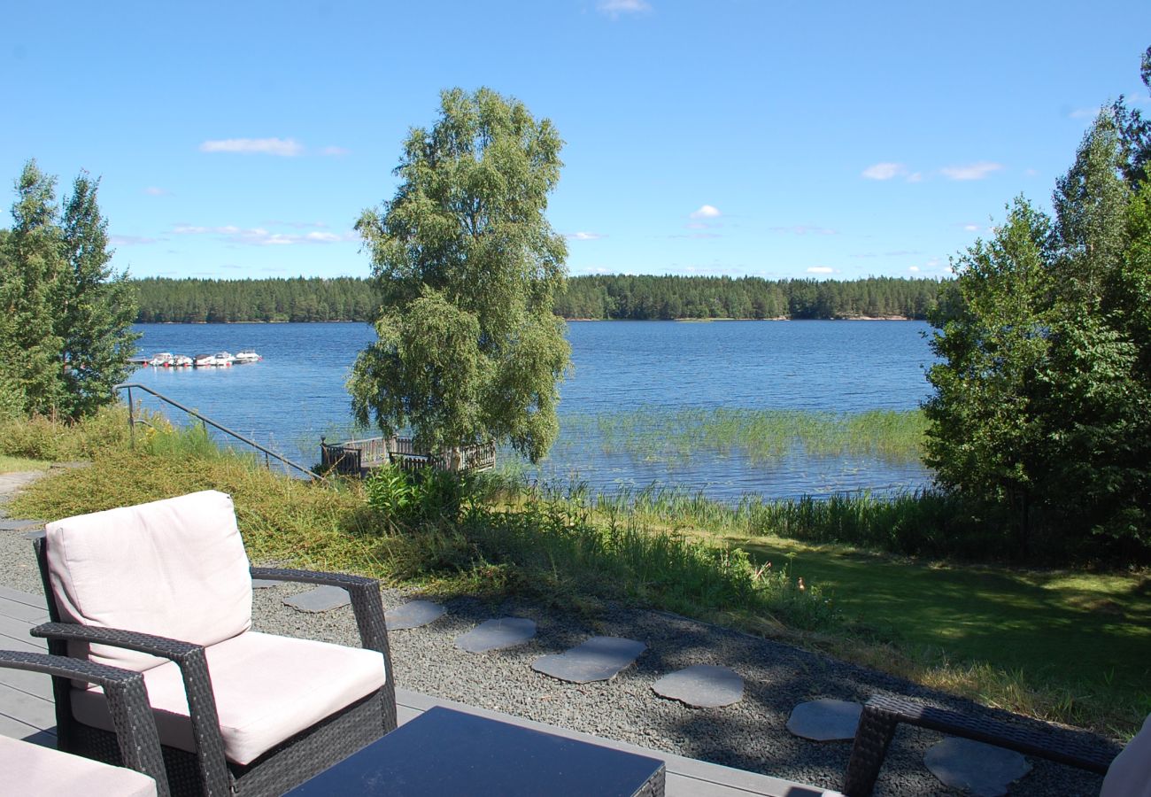 House in Tranås - Luxury holiday for multiple families – 2 vacation homes right by Lake Sommen