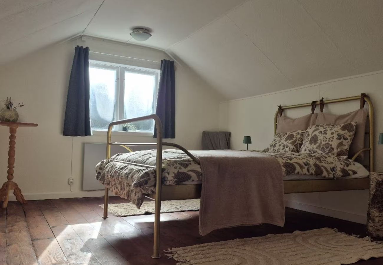 House in Kopparberg - Idyllic holiday home oasis on the edge of the forest near lakes