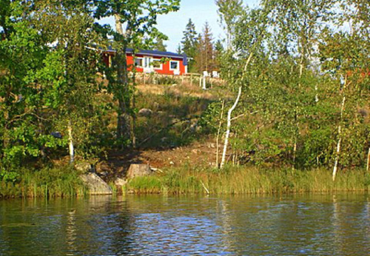 Stuga i Vissefjärda - Mitt i Småland med sjöläge