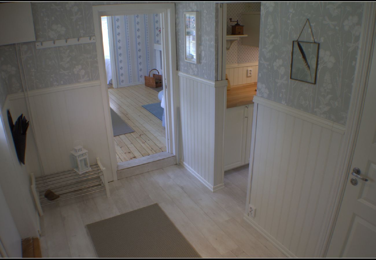 Stuga i Lammhult - stuga med internet och sauna och båt vid sjön Stråken i Småland