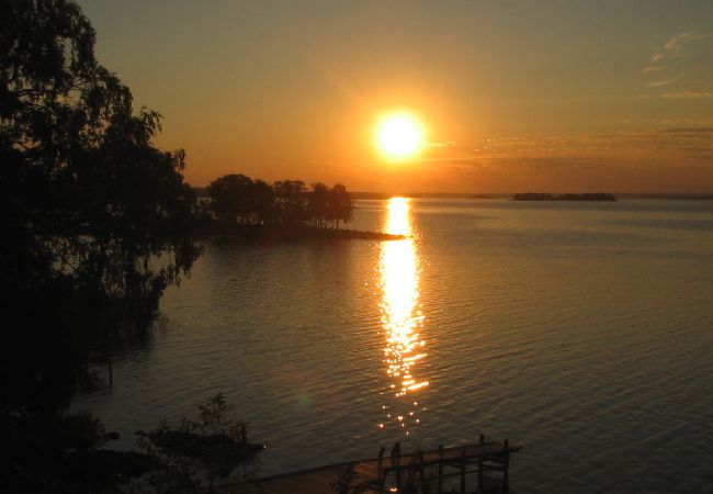 Stuga i Torsö - Semesterhus precis vid Vänern