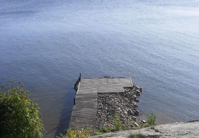 Stuga i Torsö - Semesterhus precis vid Vänern