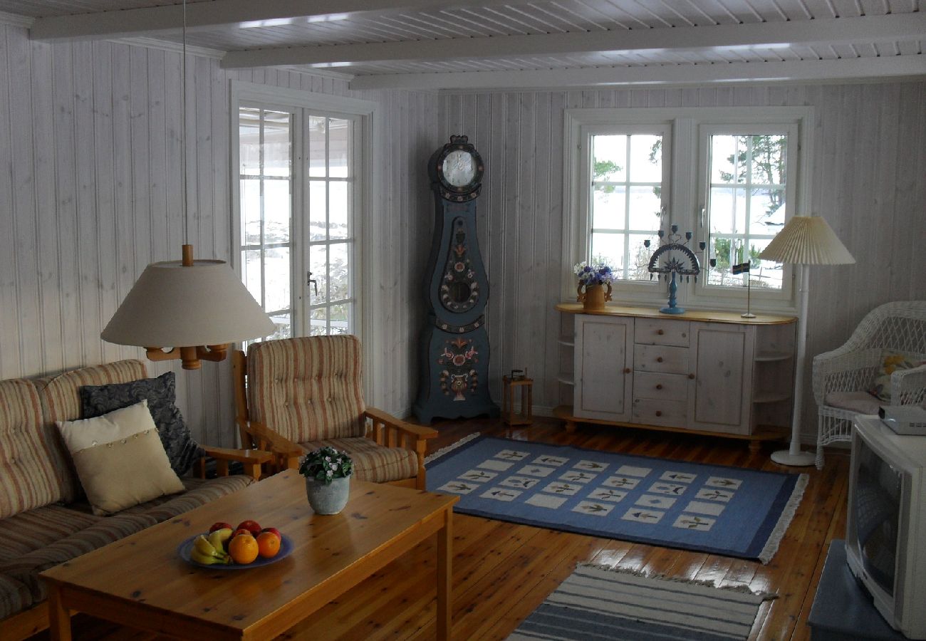 Stuga i Torsö - Semesterhus precis vid Vänern