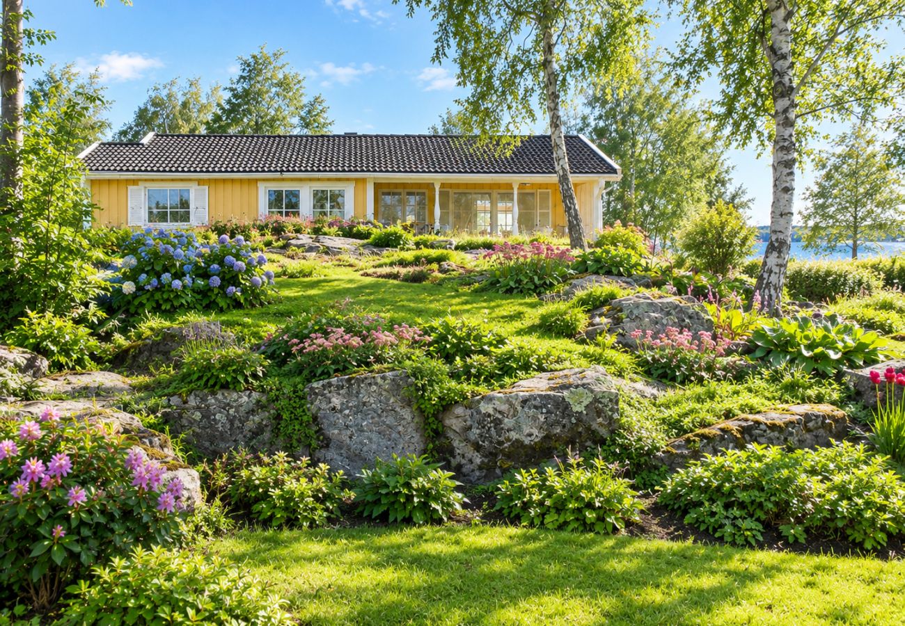 Stuga i Torsö - Semesterhus precis vid Vänern