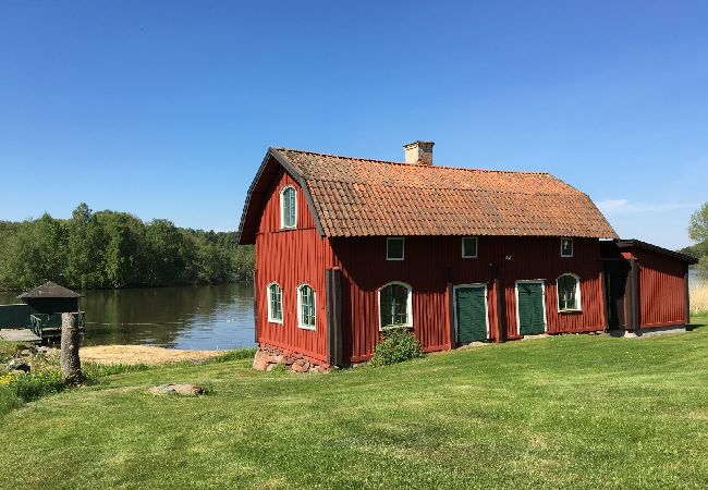 Stuga i Strängnäs - Rofyllt paradis vid Mälaren