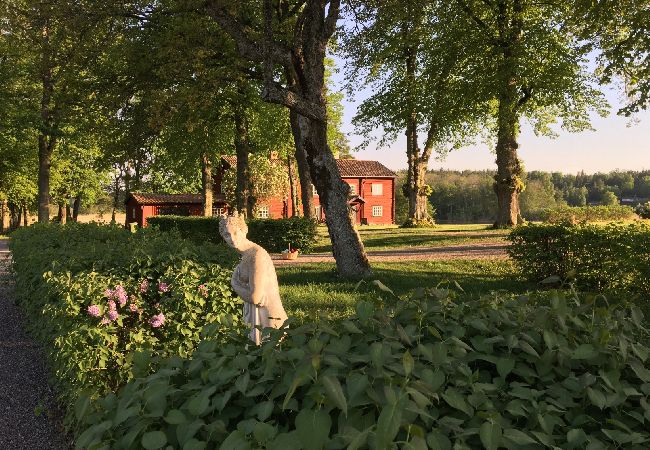 Stuga i Strängnäs - Rofyllt paradis vid Mälaren