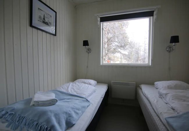 Stuga i Kiruna - Fantastiskt natursemester vid Torneälven nära ishotellet Stuga i Kiruna - Fantastiskt natursemester vid Torneälven nära ishotellet