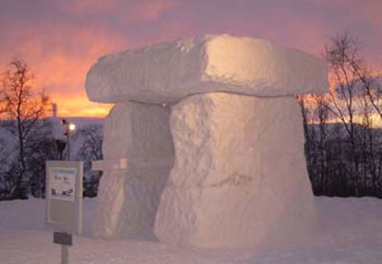 Stuga i Kiruna - Fantastiskt natursemester vid Torneälven nära ishotellet