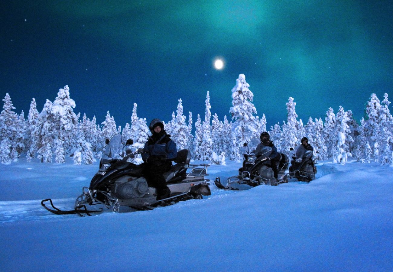 Stuga i Kiruna - Fantastiskt natursemester vid Torneälven nära ishotellet