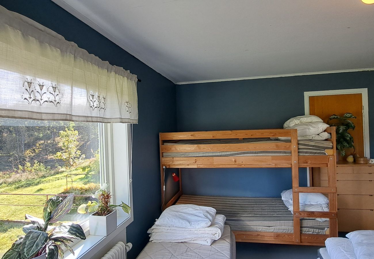 Stuga i Karl Gustav - Stort fritidshus i Västsverige mellan 4 sjöar Stuga i Karl Gustav - Stort fritidshus i Västsverige mellan 4 sjöar