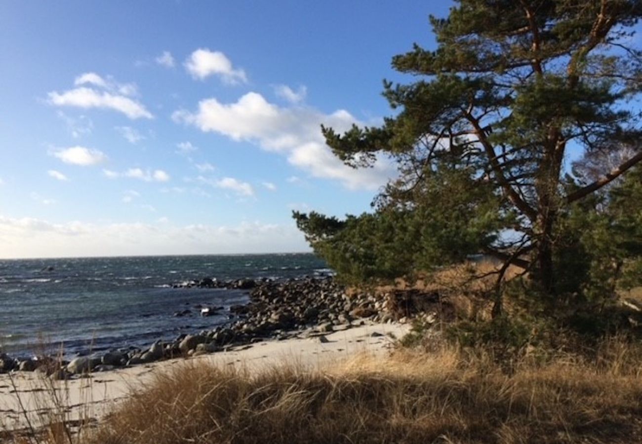 Stuga i Sölvesborg - Semester vid havet i ett semesterhus med klass