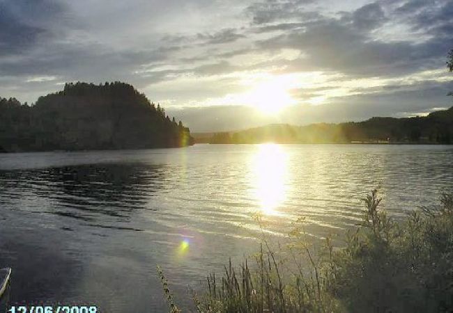Stuga i Näsåker - Vackert fritidshus vid Ångermanälvens strand Stuga i Näsåker - Vackert fritidshus vid Ångermanälvens strand