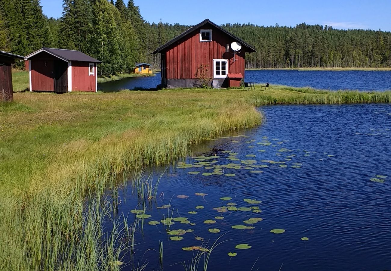 Stuga i Kopparberg - Semester i hjärtat av Bergslagen vid en liten sjö