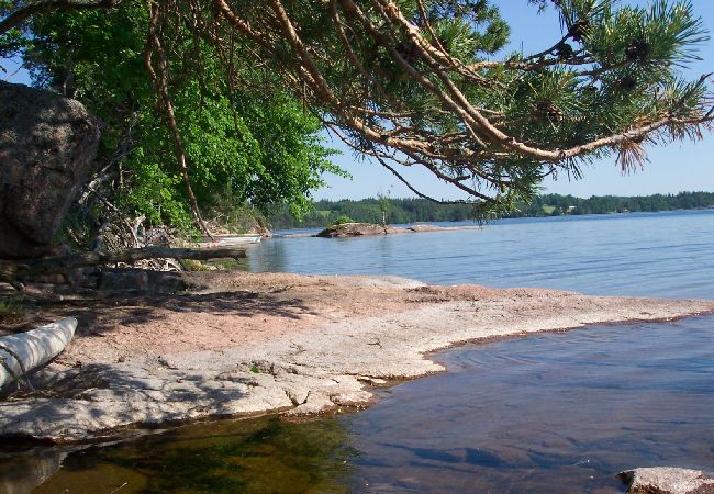 Stuga i Ydre - Semester vid sjön Östra Lägern med egen båt Stuga i Ydre - Semester vid sjön Östra Lägern med egen båt