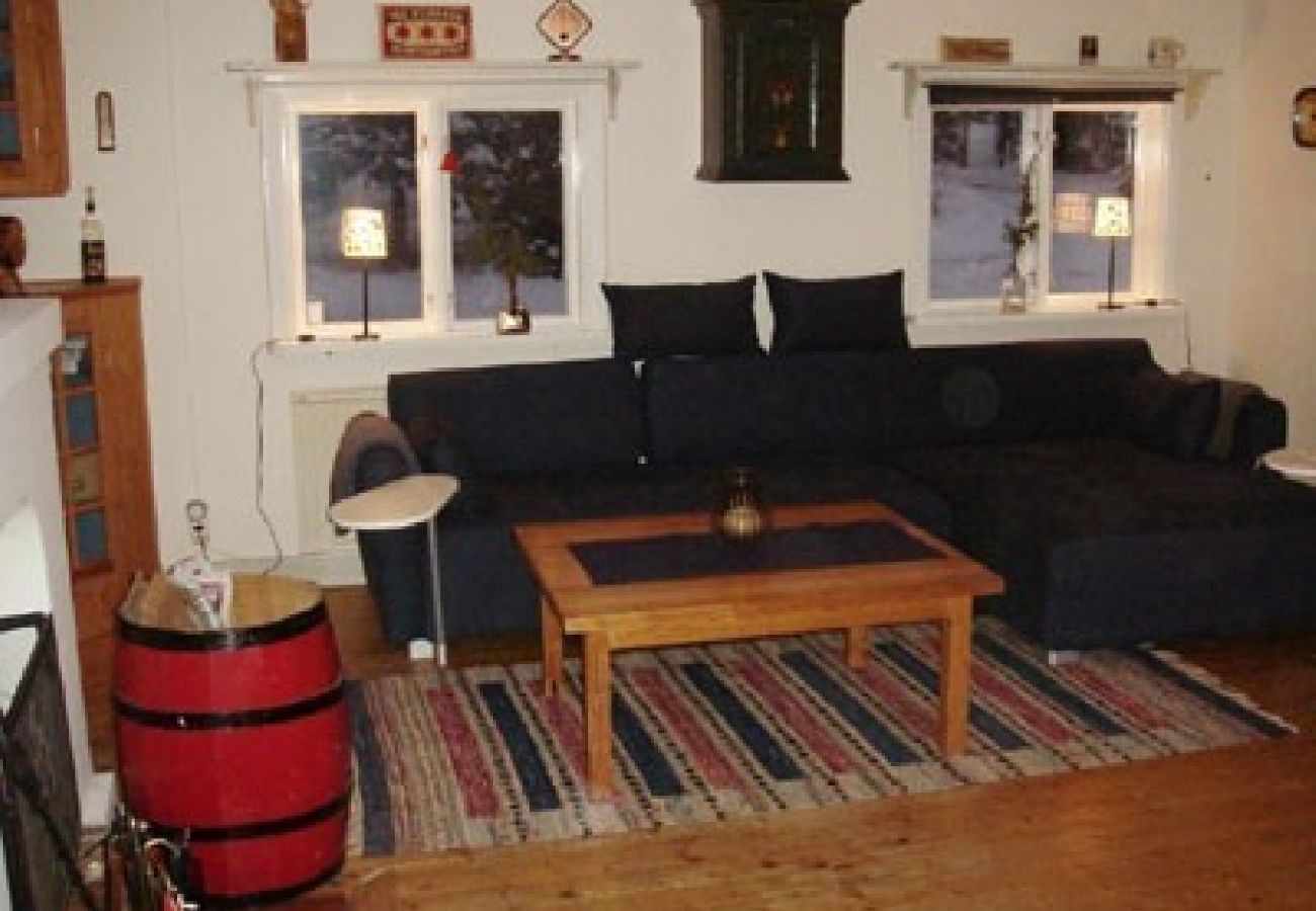 Stuga i Lekeryd - Underbart fritidshus på sjötomt i Småland