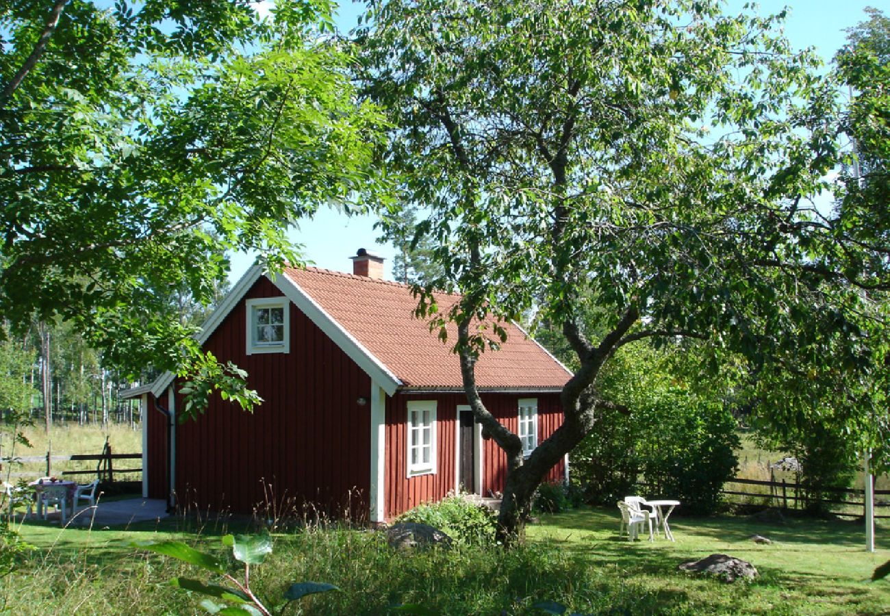 Stuga i Hultsfred - Smålandssemester nära Astrid Lindgrens värld