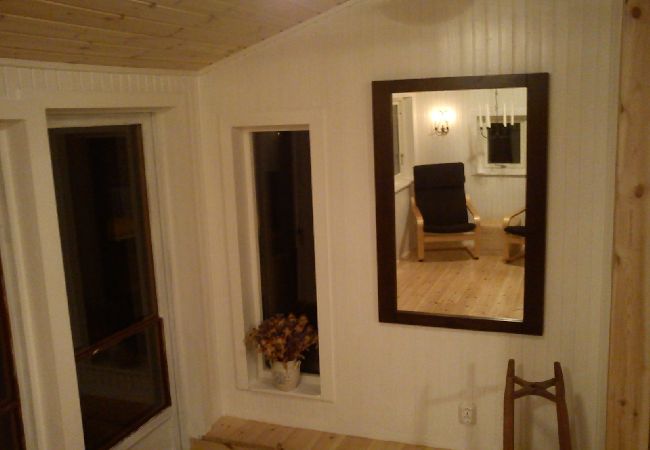 Stuga i Köping - Mysigt fritidshus vid sjön med egen båt Stuga i Köping - Mysigt fritidshus vid sjön med egen båt