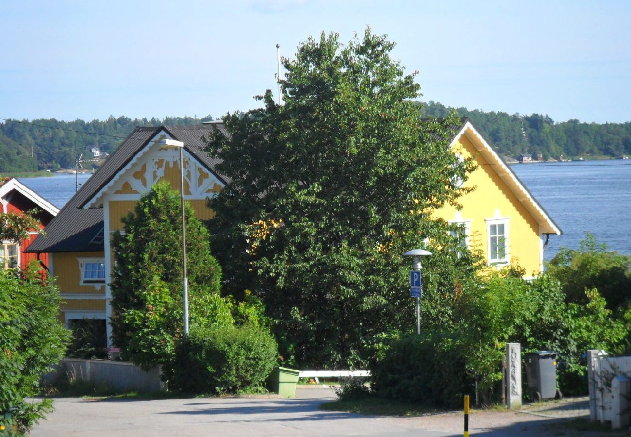Lägenhet i Vaxholm - Fin semesterlägenhet på sjötomt Vaxholm