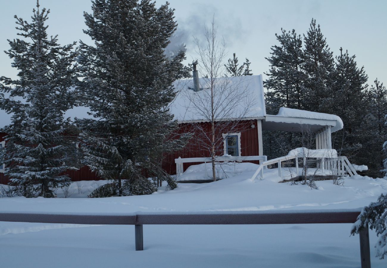 Stuga i Arvidsjaur - Natursemester mitt i ett naturreservat med egen bastu och vid vid sjön