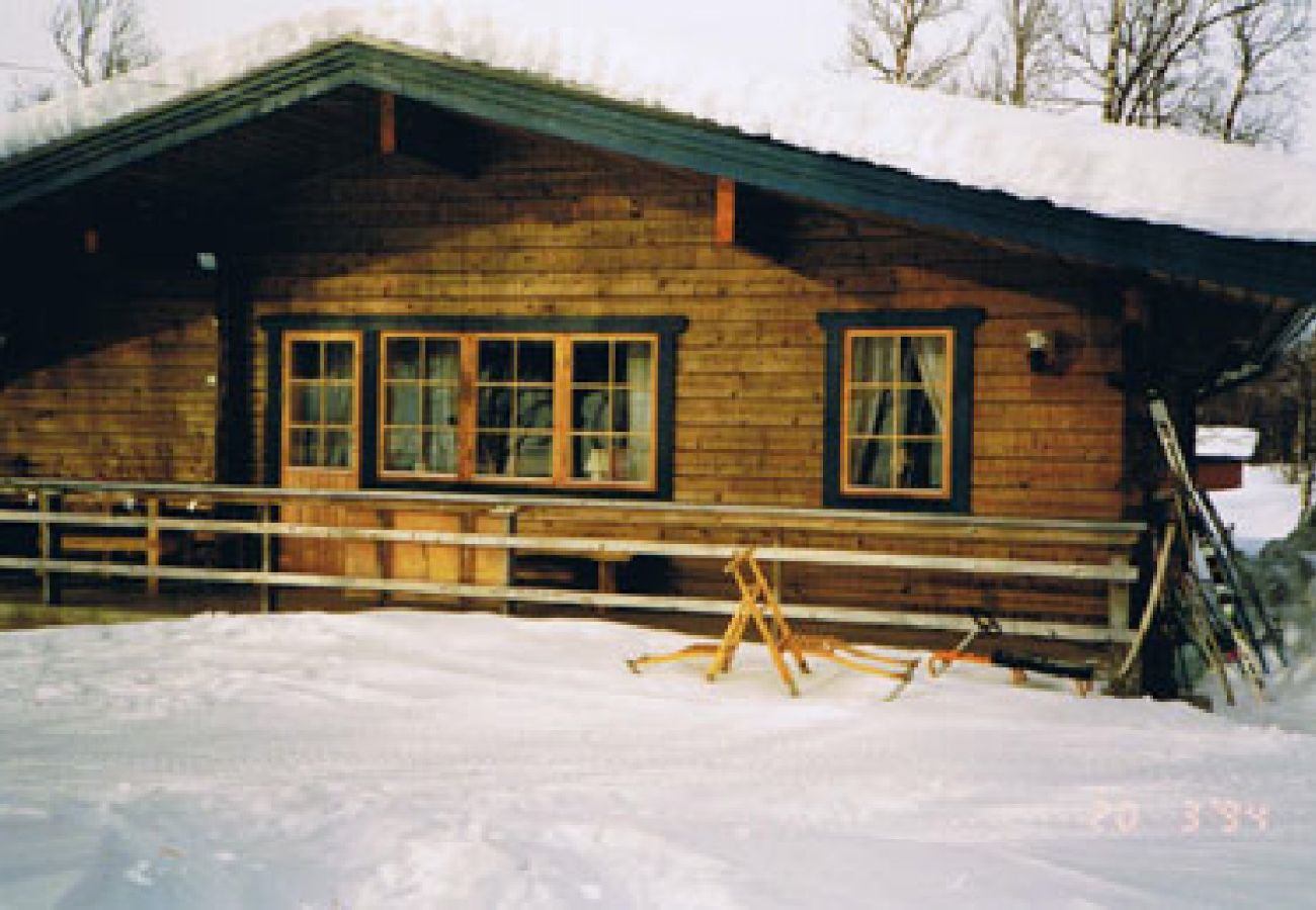 Stuga i Tänndalen - Fjällstuga nära liftarna för din nästa skid- eller vandringssemester på sommaren