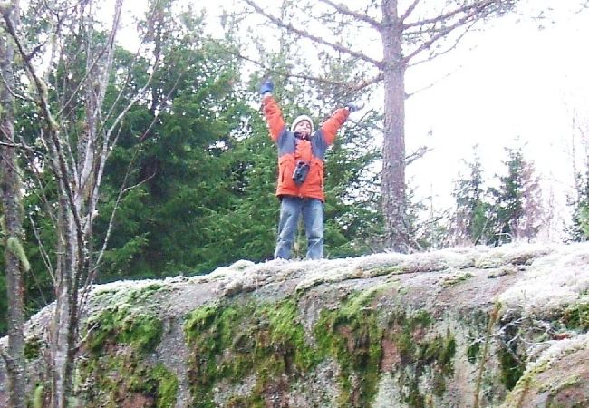 Stuga i Ydre - Rött och vitt torpstuga med skogen som granne och nära sjön och bad Stuga i Ydre - Rött och vitt torpstuga med skogen som granne och nära sjön och bad