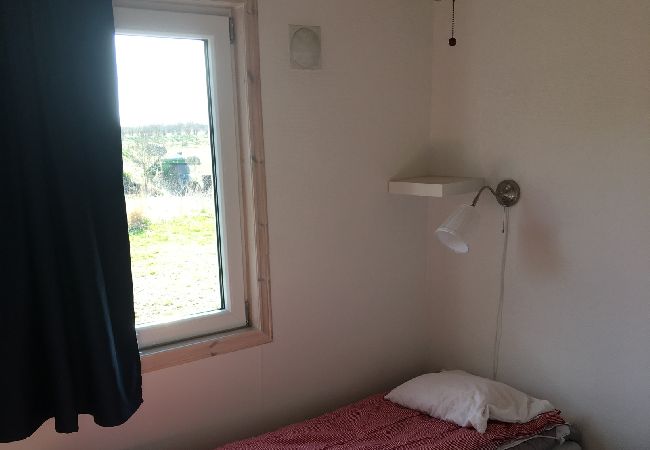 Stuga i Köpingsvik - Mysigt fritidshus med sjöutsikt på Öland