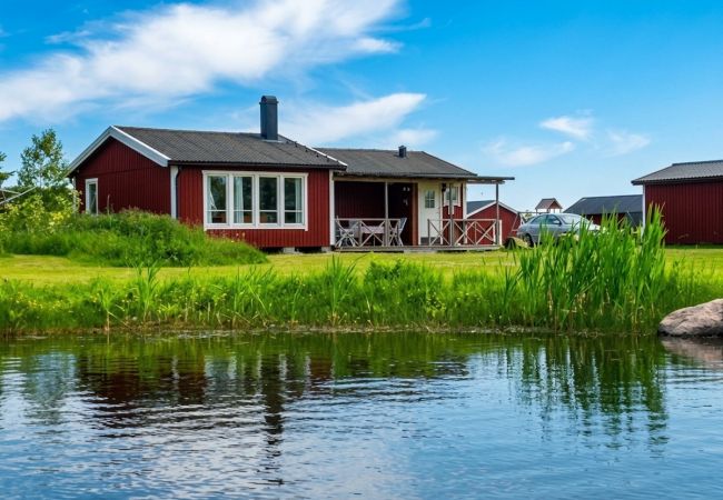 Stuga i Köpingsvik - Mysigt fritidshus med sjöutsikt på Öland
