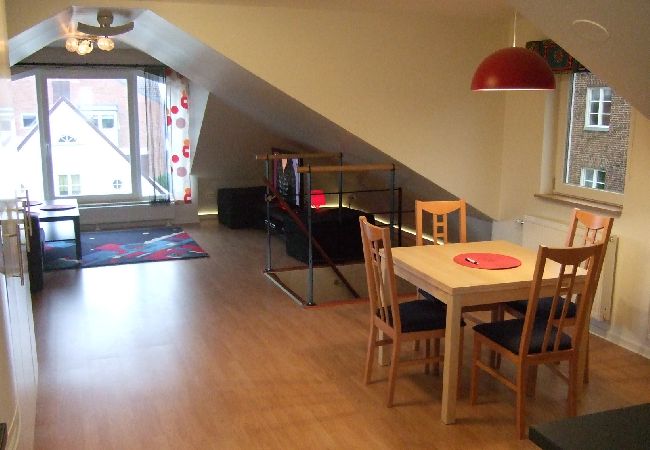 Lägenhet i Helsingborg - Helsingborg - Läcker takvåning i villa med promenadavstånd till centrum