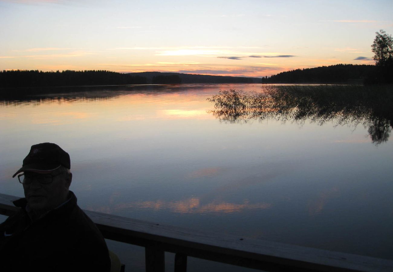 Stuga i Kopparberg - Stuga i Bergslagen med sjöutsikt