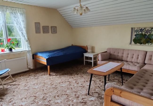 Stuga i Grythyttan - Semesterhus med vackert läge i Lokadalen Stuga i Grythyttan - Semesterhus med vackert läge i Lokadalen