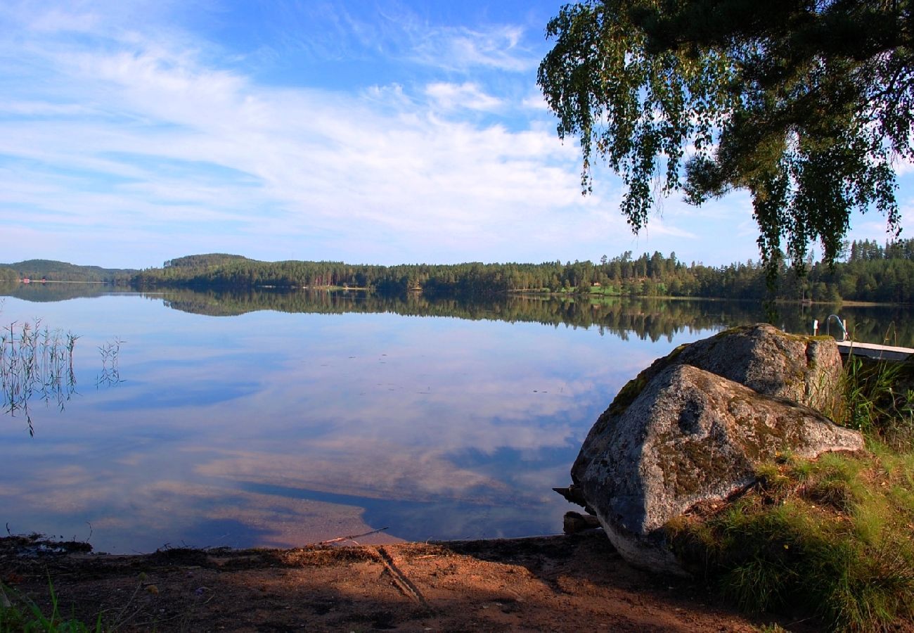 Stuga i Ydre - Stuga på landet med möjlighet att rida häst/ponny