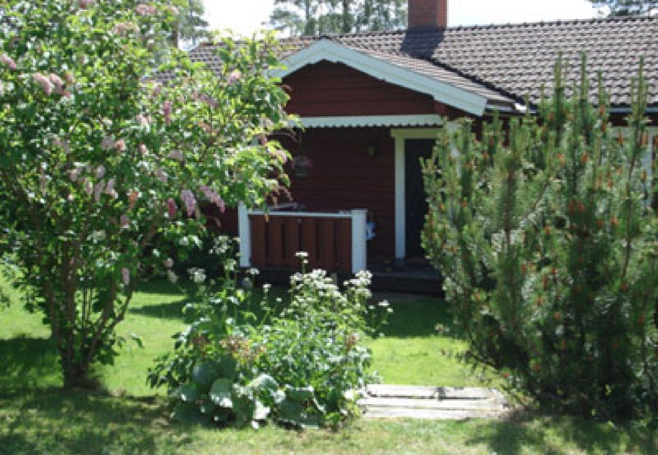 Stuga i Sollerön - Timmerhus vid Siljans strand på Sollerön