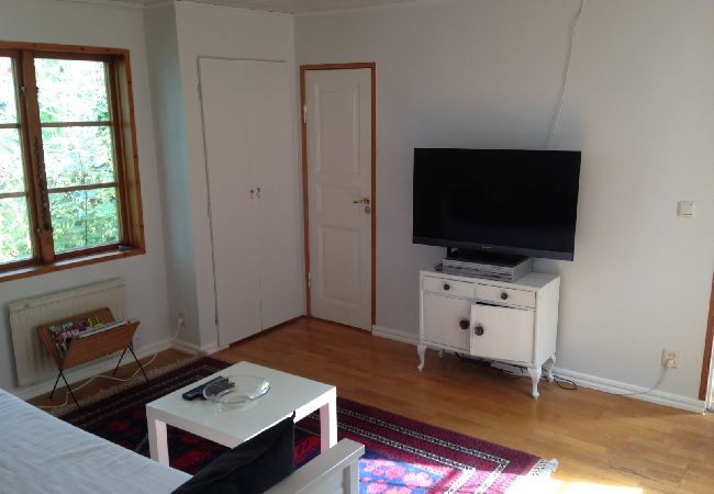 Stuga i Lerum - Sjöstuga precis vid sjöstranden 15 minuter från Göteborg Stuga i Lerum - Sjöstuga precis vid sjöstranden 15 minuter från Göteborg