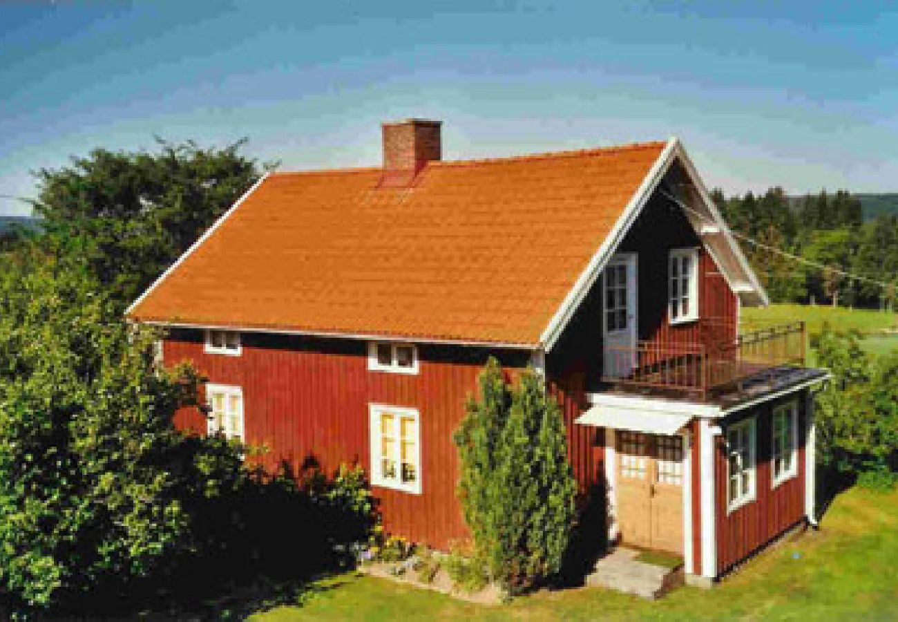 Stuga i Mullsjö - Vackert beläget fritidshus på landet