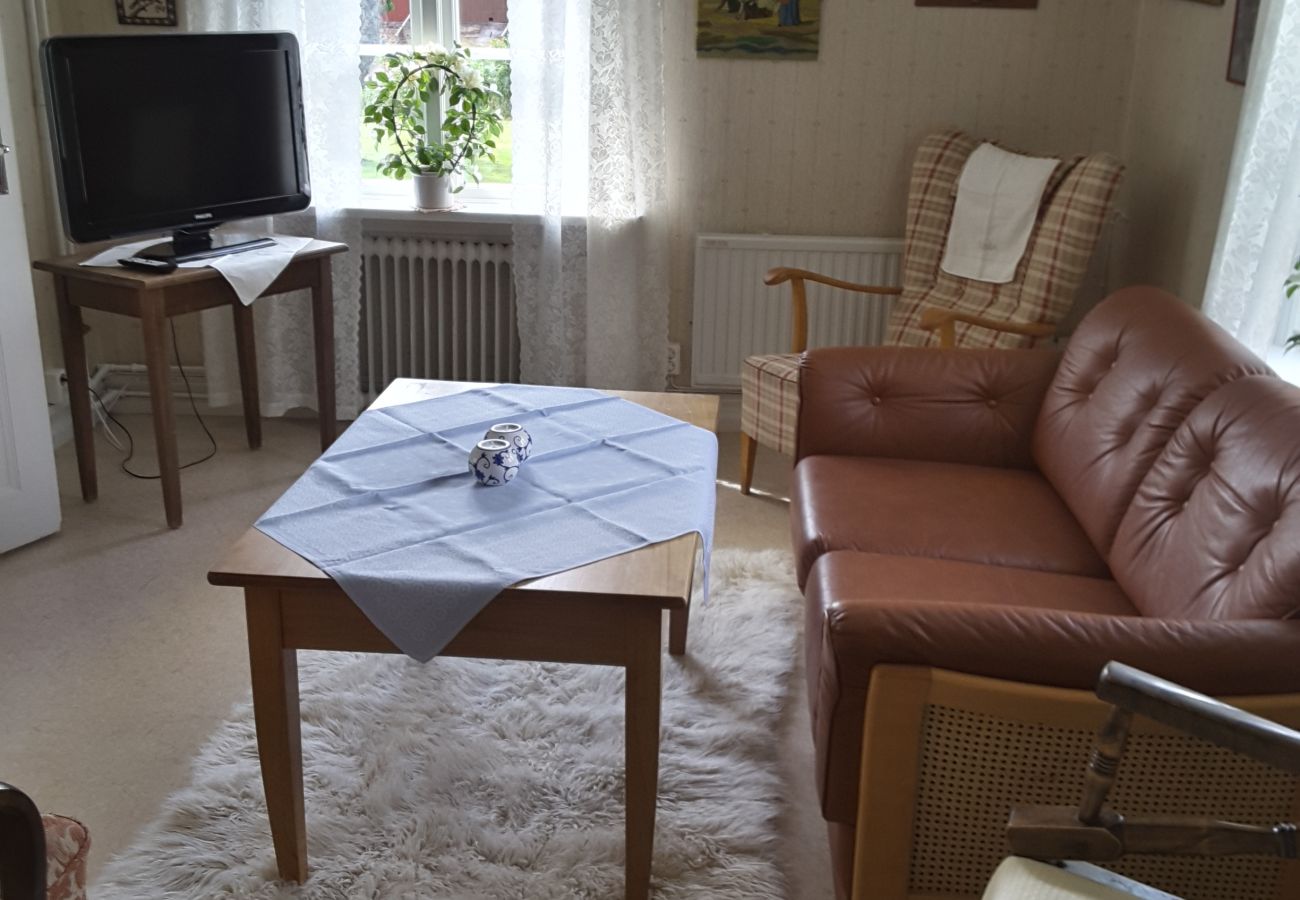 Stuga i Mullsjö - Vackert beläget fritidshus på landet