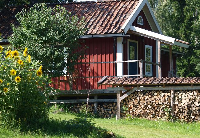 Stuga i Ruda - Mysig liten stuga på landet i Småland