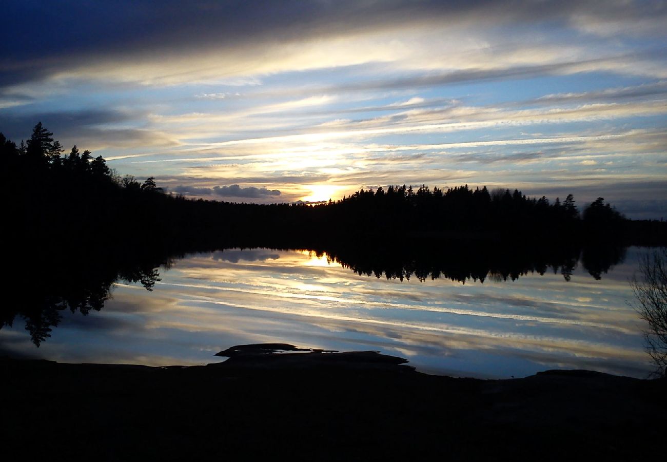 Stuga i Ruda - Mysig liten stuga på landet i Småland