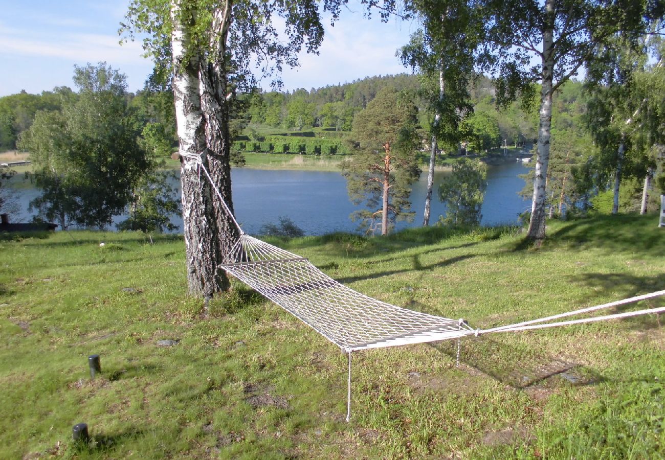 Stuga i Ingarö - Sjötomt med egen strand på Ingarö!