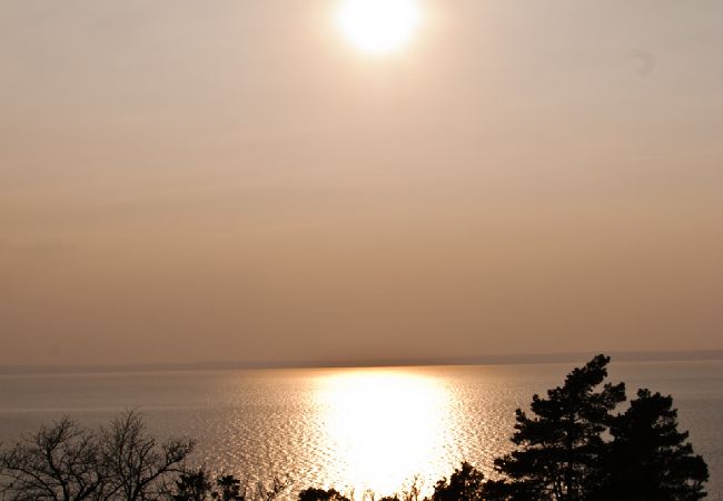 Stuga i Ödeshög - Semester med panoramautsikt över Vättern Stuga i Ödeshög - Semester med panoramautsikt över Vättern