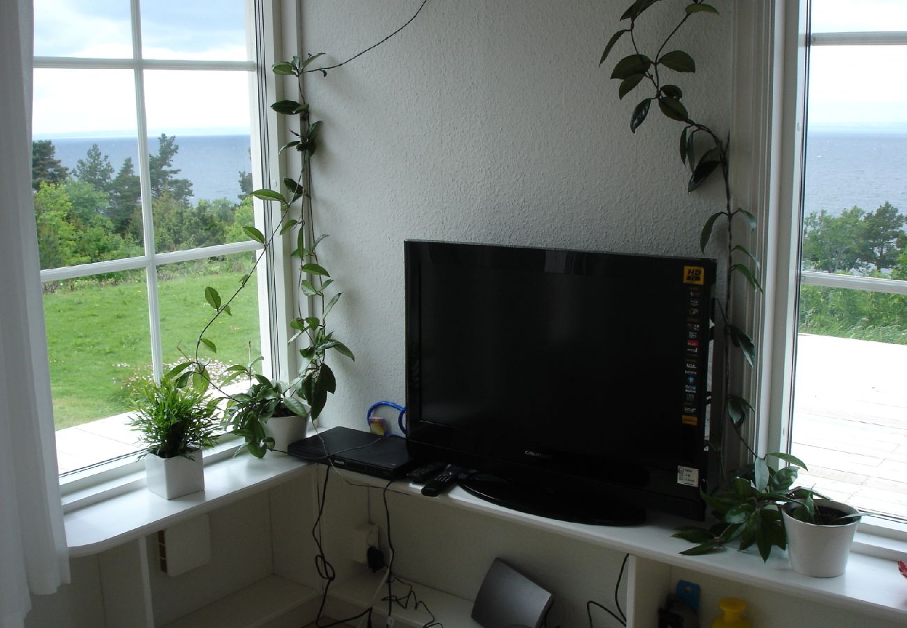 Stuga i Ödeshög - Semester med panoramautsikt över Vättern