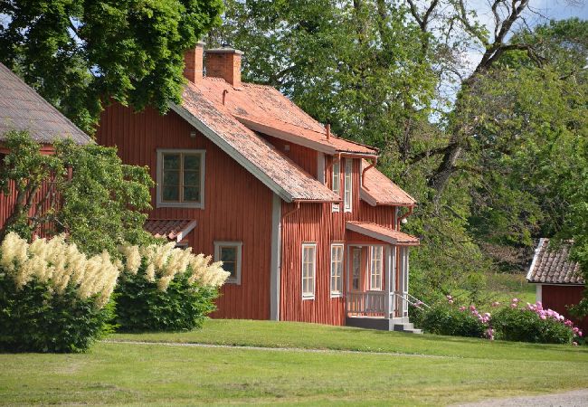 Lägenhet i Sköldinge - Högra lägenheten