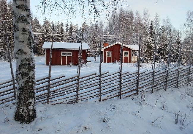 Stuga i Gällö - Härlig stuga med sjöutsikt, 200 meter från Revsundssjön