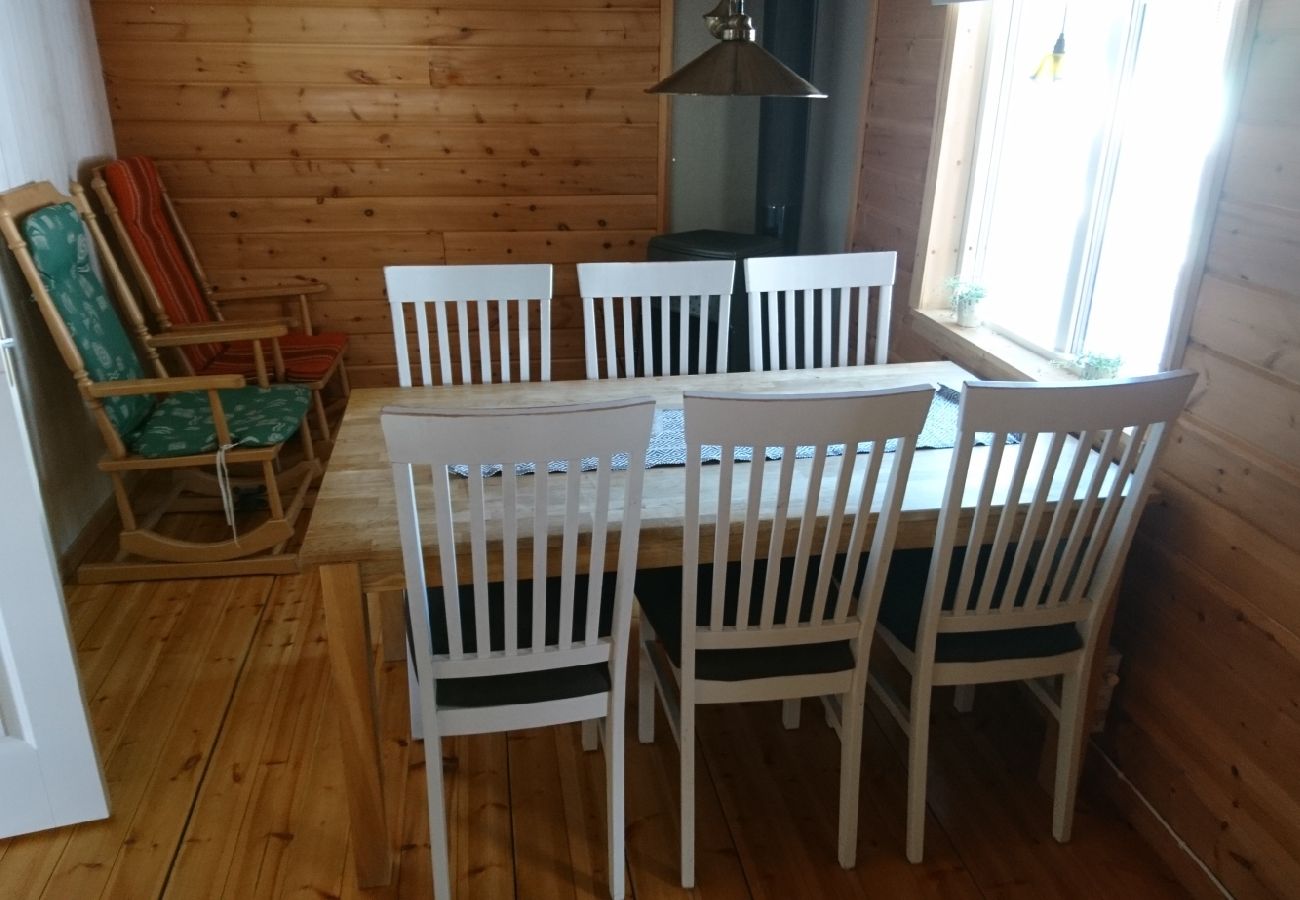Stuga i Kiruna - Båthusstuga
