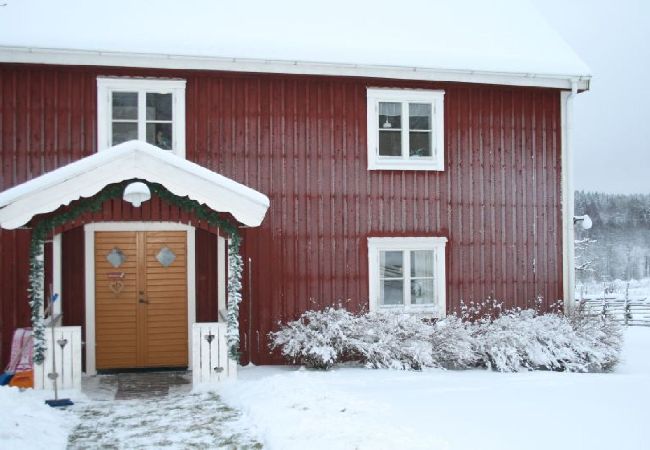 Stuga i Gränna - Stort fritidshus 10 minuter från vackra Vättern