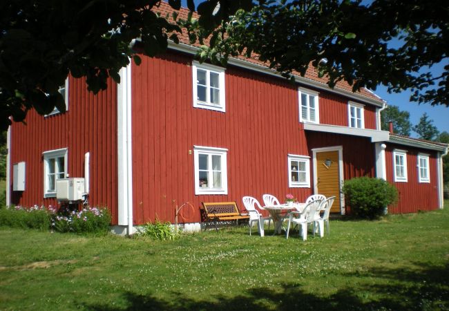 Stuga i Gränna - Fint, stort fritidshus 10 minuter från vackra Vättern och Gränna Stuga i Gränna - Fint, stort fritidshus 10 minuter från vackra Vättern och Gränna