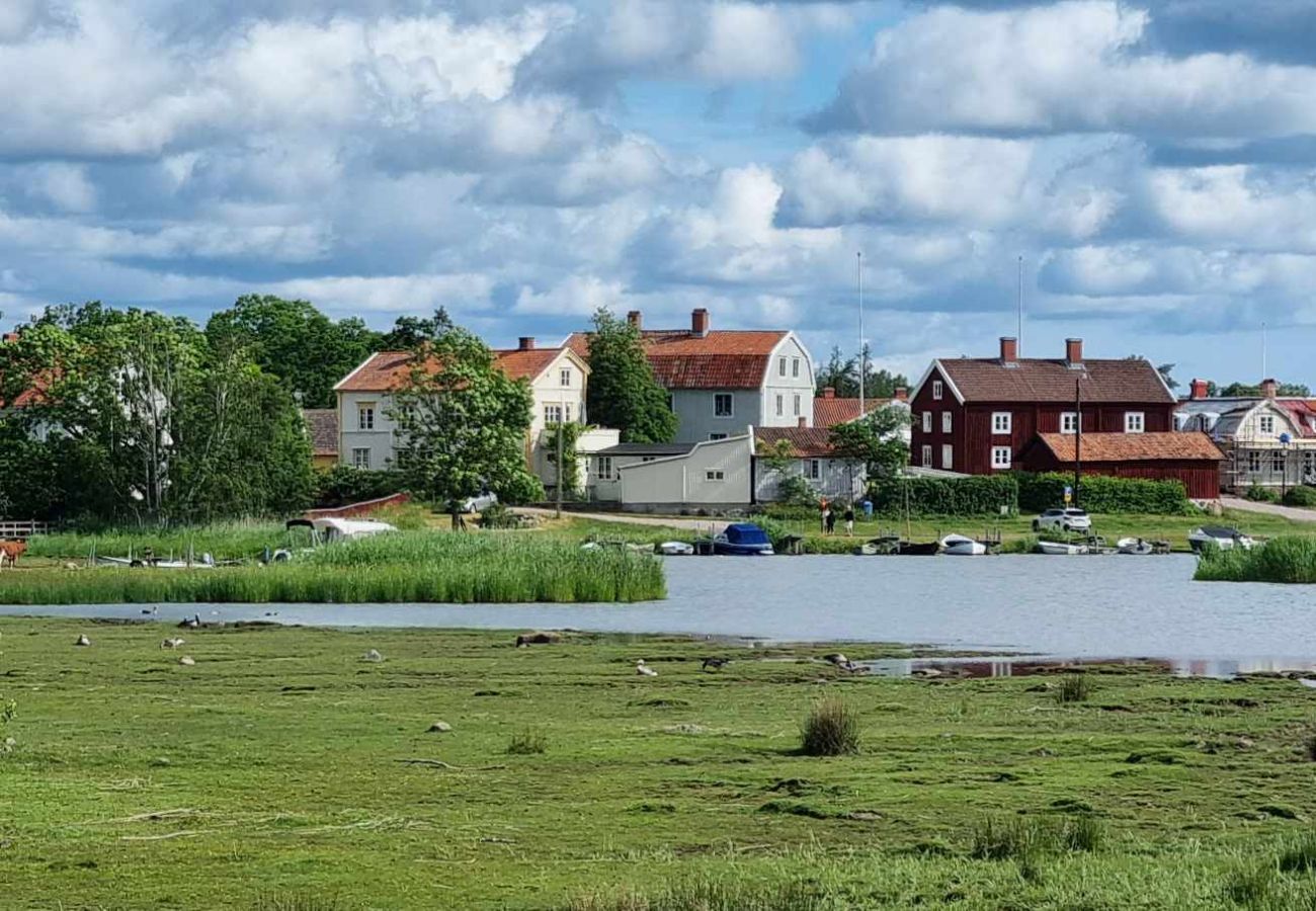Stuga i Ålem - Stort, Lugnt, GENUINT med många rum nära havet.