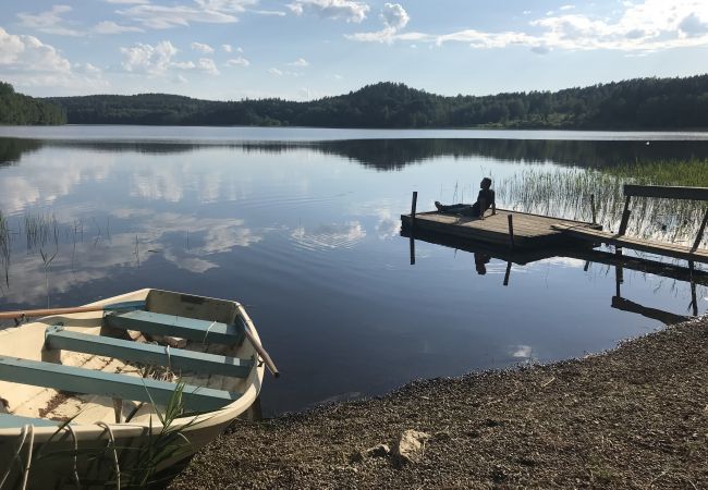 Stuga i Valdemarsvik - Modern stuga med Wifi på landet Stuga i Valdemarsvik - Modern stuga med Wifi på landet