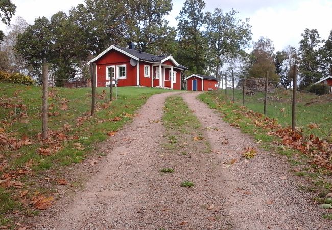  i Ambjörnarp - Sjönära semester med möjlighet till fiske och båt